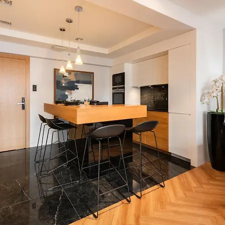 Flatbook - Center Deo Plaza Ii Apartment