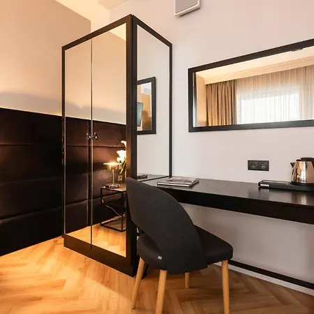 Flatbook - Center Deo Plaza Ii Apartment