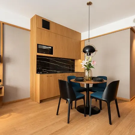 Flatbook - Center Deo Plaza Ii * Danzig