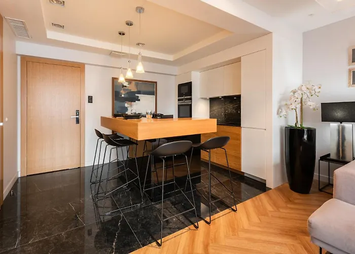 Flatbook - Center Deo Plaza Ii アパート